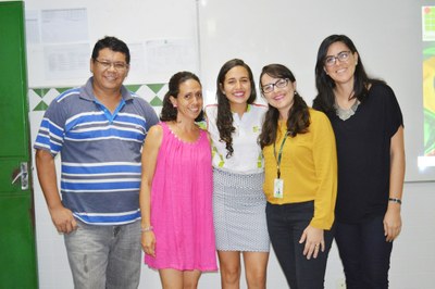 Milangel Camarillo com os professores da banca, Jacinta Rodrigues (orientadora), Roberson Carvalho e Karine Oliveira