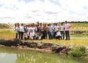 Estudantes visitam fazenda de criação de peixe Pirarucu no Cantá 