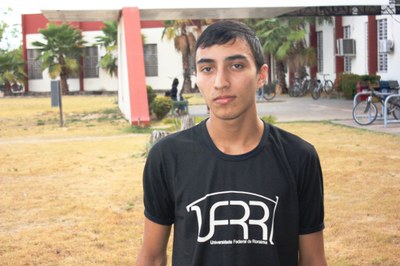 Vinícius Galvão, 18, foi aprovado no vestibular antes de concluir o curso técnico no CBVZO. Ele também soma a aprovação no concurso público da Prefeitura de Boa Vista 